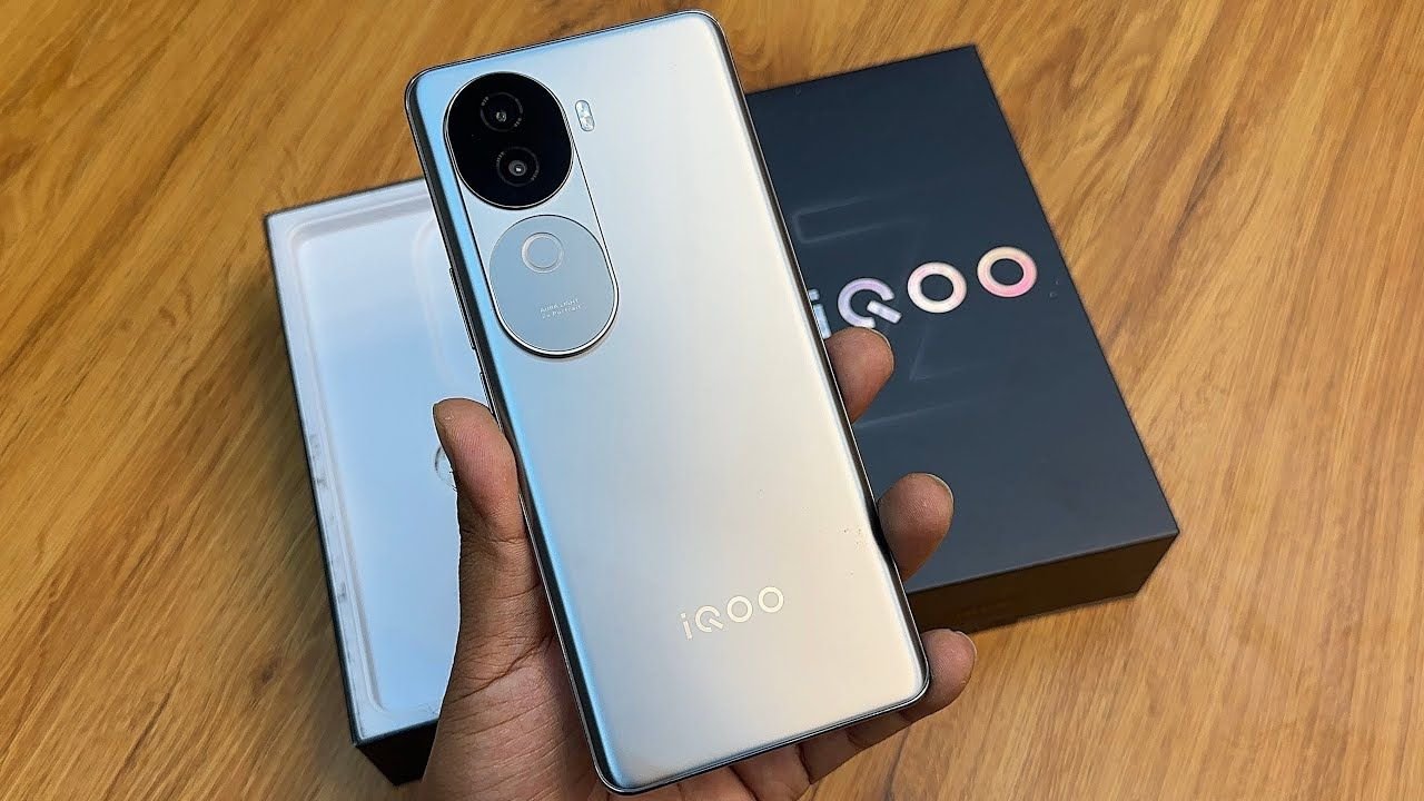 iQOO Z9s 5G smartphone